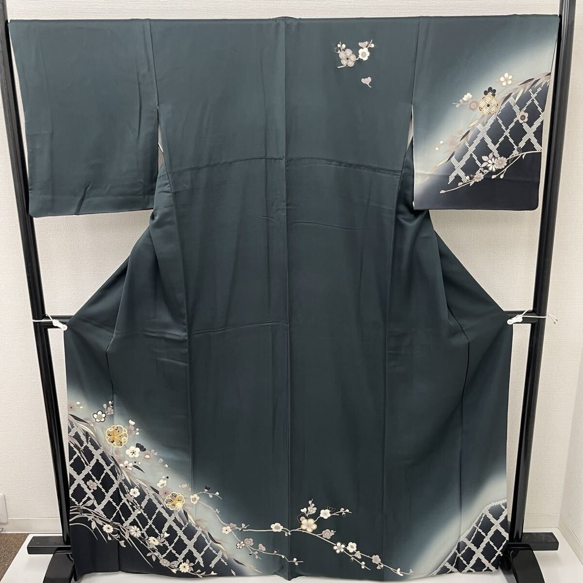 付下げ 裄67.5 美しい草花染め 金駒刺繍 紋なし 着物 正絹 W-5377拍卖