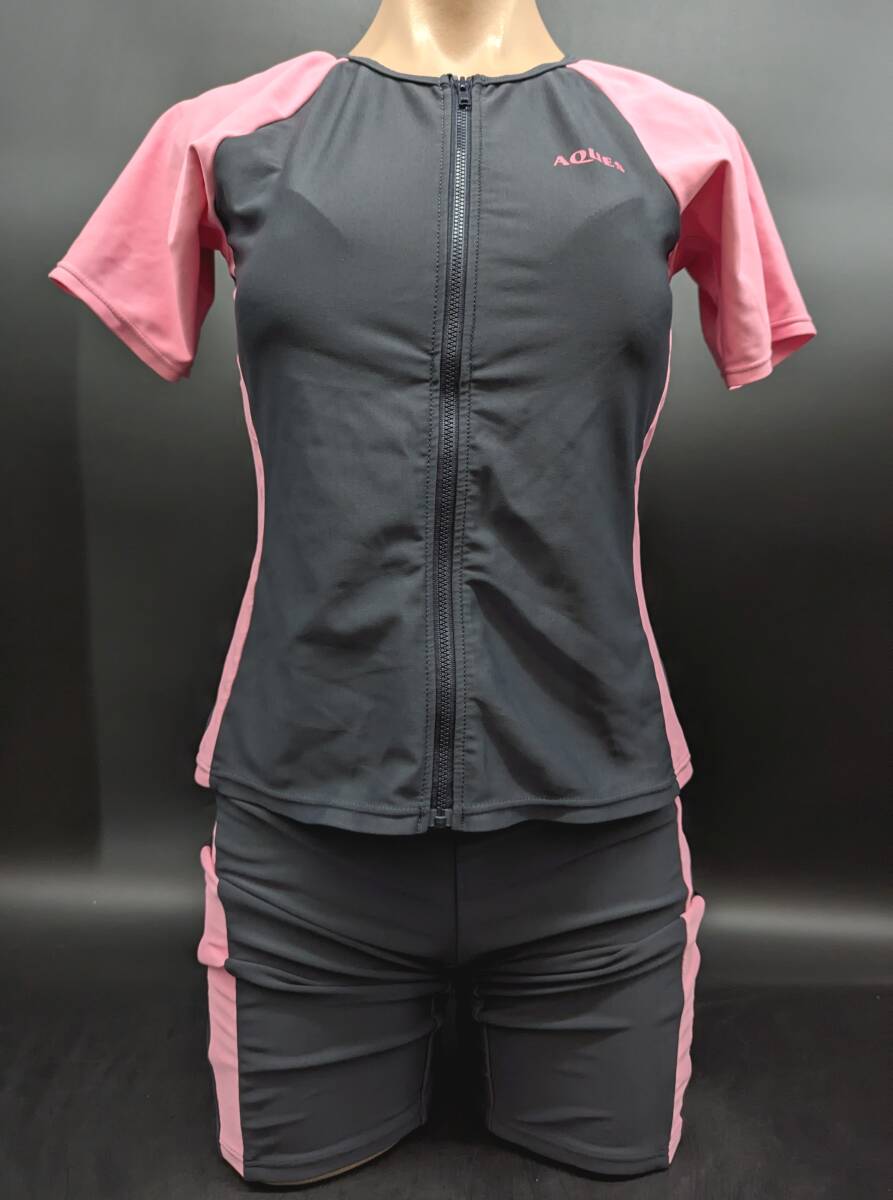 4972C 送料185円♪ AQUES レディース グレーxピンク 袖付き セパレート ツーピース 競泳水着 15LL拍卖