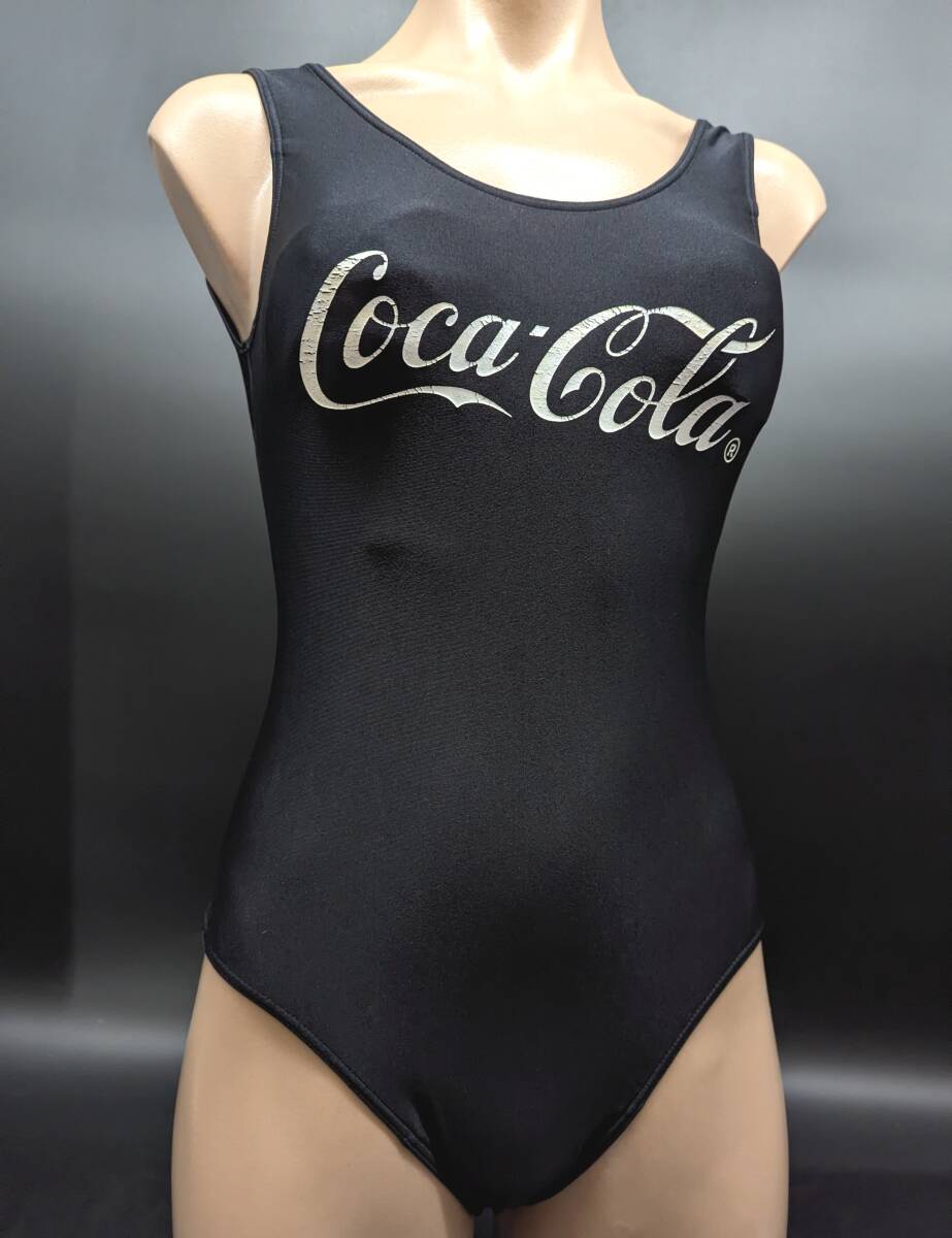 4986C 送料185円♪ Coca-Cola コカ・コーラ 光沢 ブラック 白ロゴ ハイカット スイムウエア 水着 9M拍卖