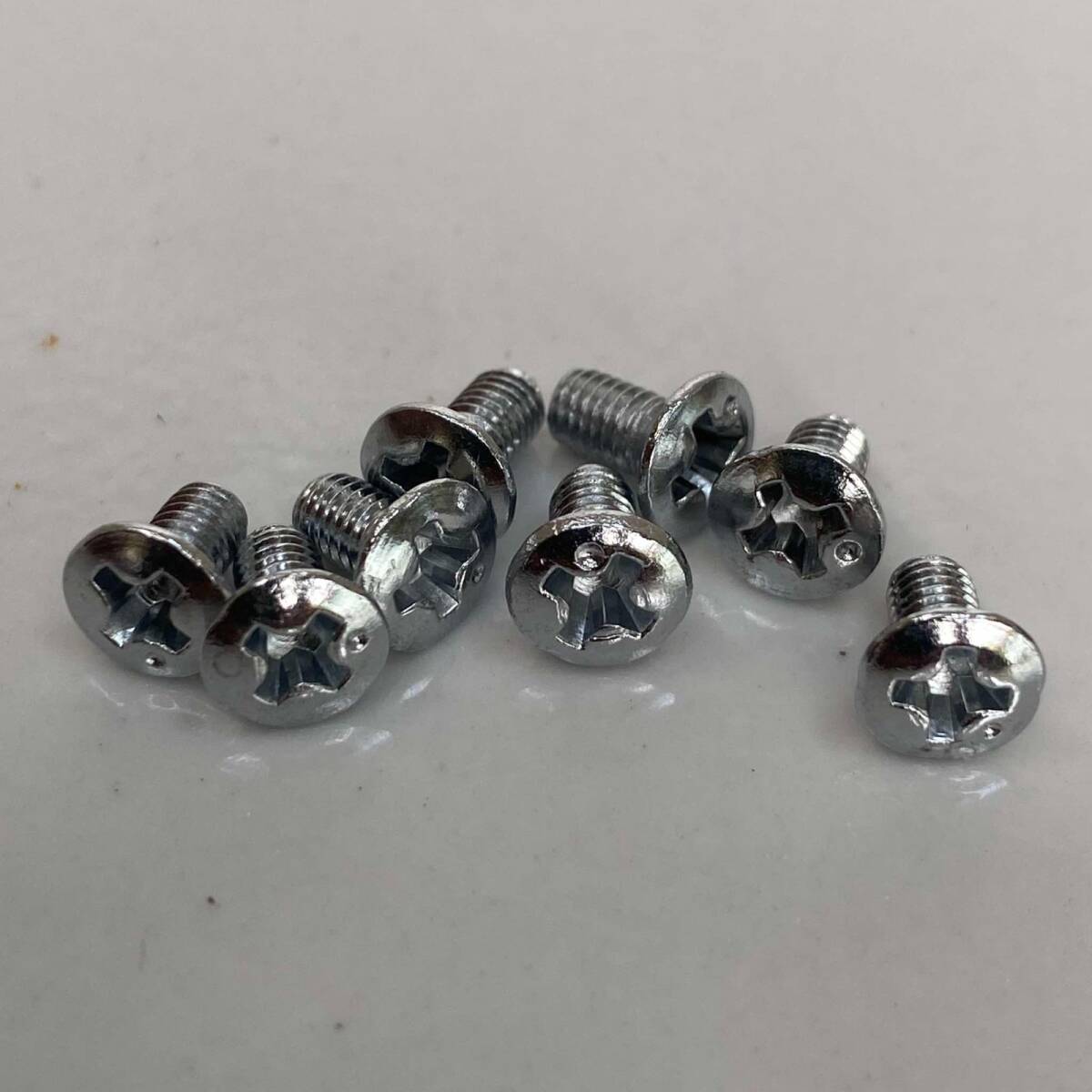 ホンダ CS90 C92 CB92 CS92 C70 CS72 C72 C95 S65 SS50 C110 C115 CB450 CB250 タンクエンブレムボルト 未使用純正新品(4個)拍卖