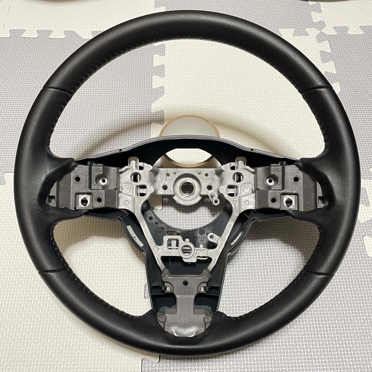 ★美品 革巻★LA150SムーヴLA600S後期タントカスタムLA800Sキャンバス321アトレーキャスト等ダイハツ純正レザーステアリング ハンドル革 皮拍卖