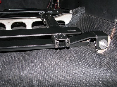 在庫有ります ハコスカ(KGC10系含む全車対応)ダットサンバケットやダットサンレプリカシート用ローポジシートレール(運転席側1脚)拍卖