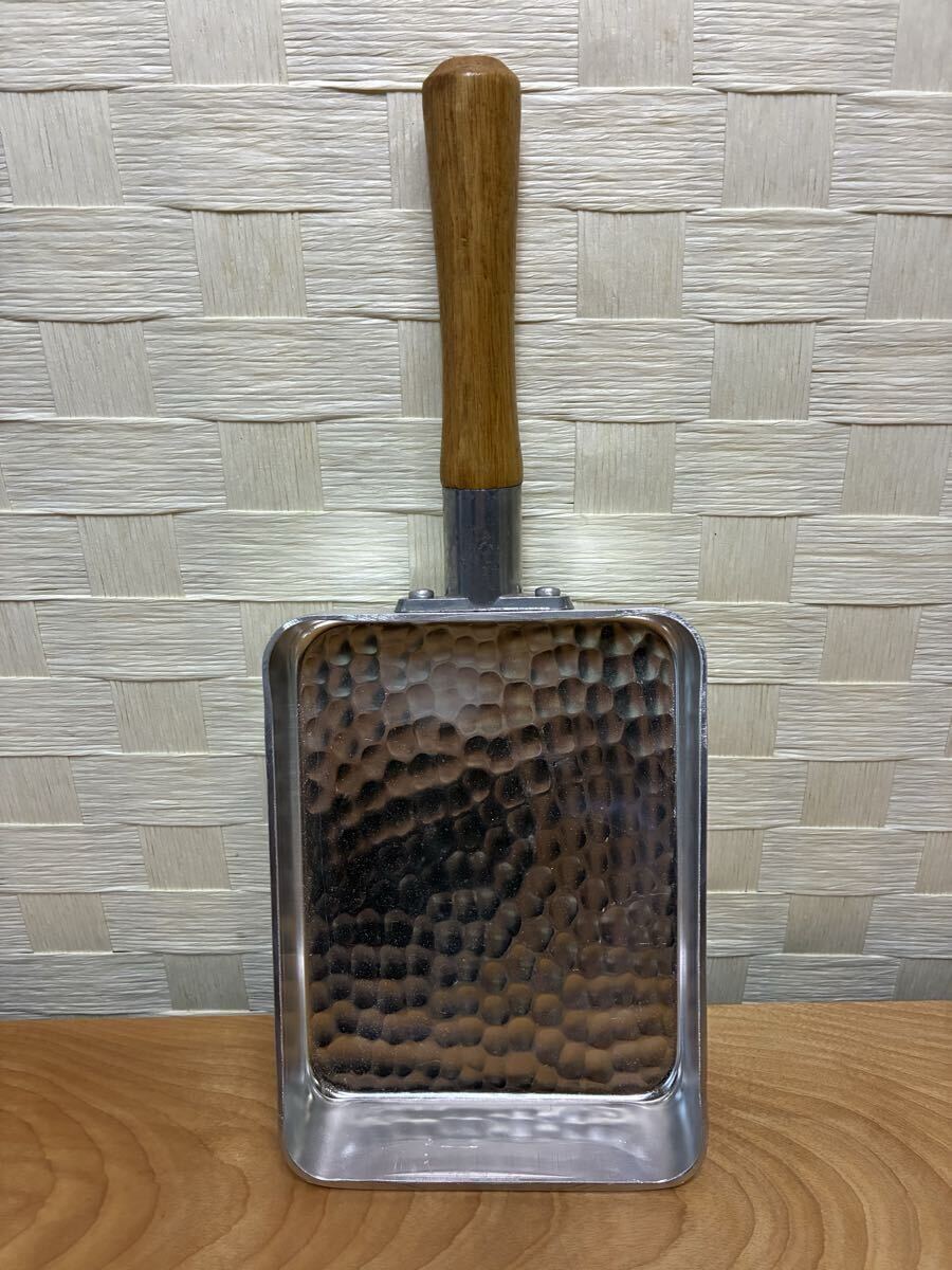 【未使用品】卵焼き器、玉子焼き器、角形フライパン、アルミ製、雪平、木製の持ち手、熱伝導率の高いアルミです、お弁当作りに是非拍卖