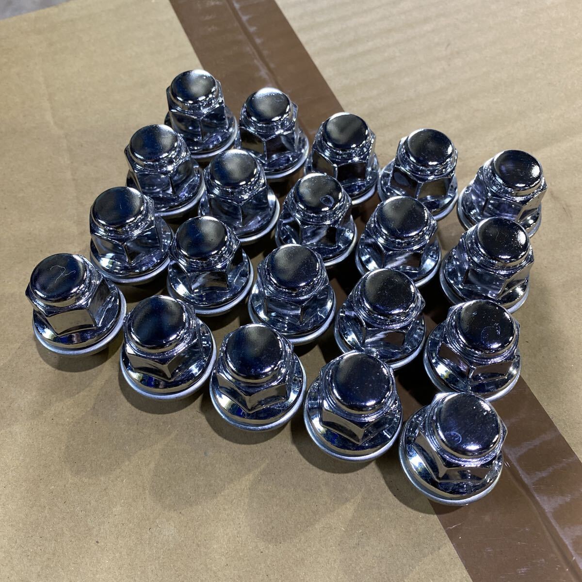 トヨタ純正 ホイールナット 純正ナット M12 P1.5 プリウス アルファード ヴェルファイア ノア ヴォクシー拍卖