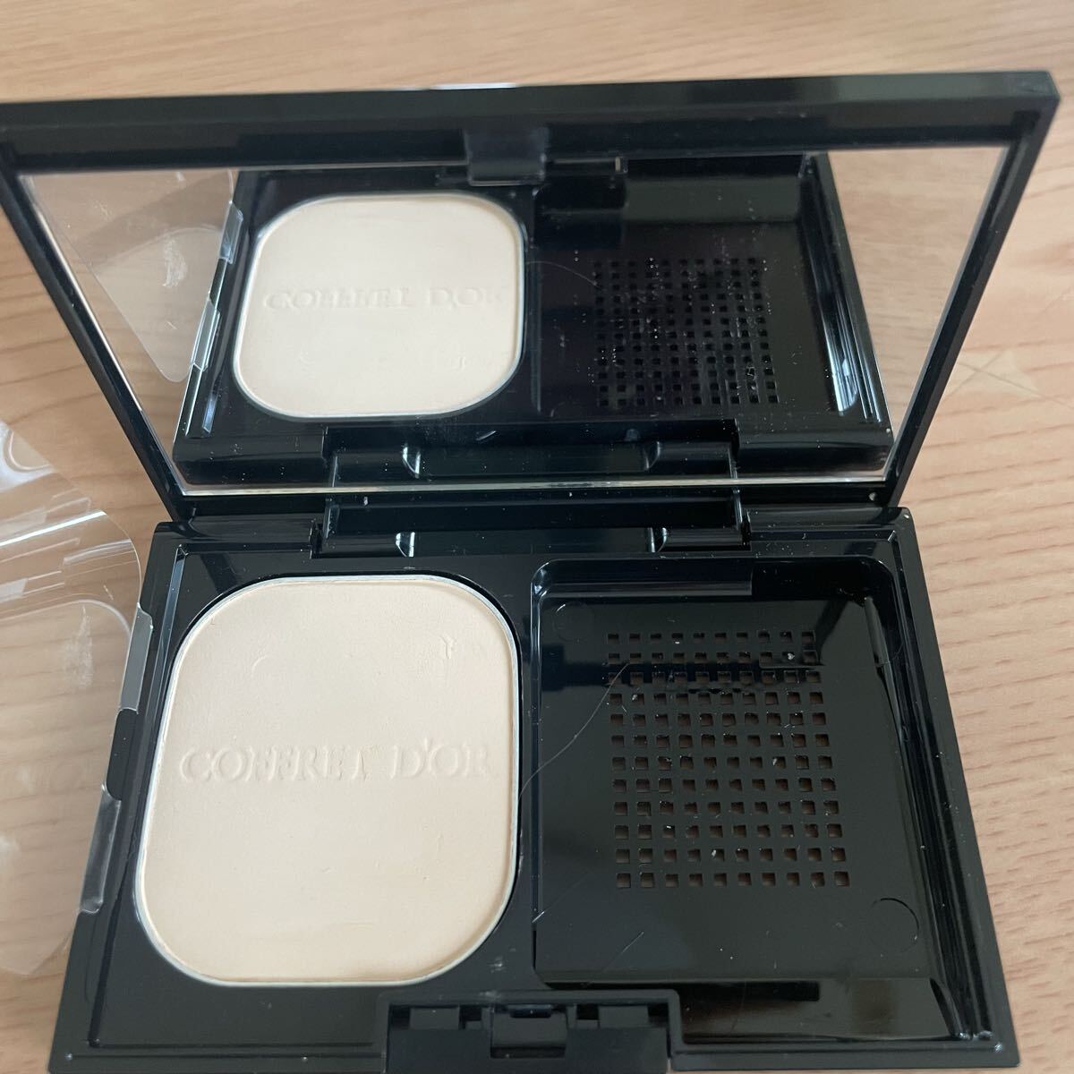 コフレドール ヌーディカバー ロングキープパクト ソフトオークルC パウダーファンデーション拍卖