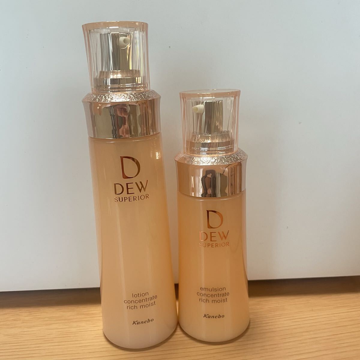 DEW スペリア-ローションコンセントレート とてもしっとり-エマルジョンコンセントレート とてもしっとり拍卖