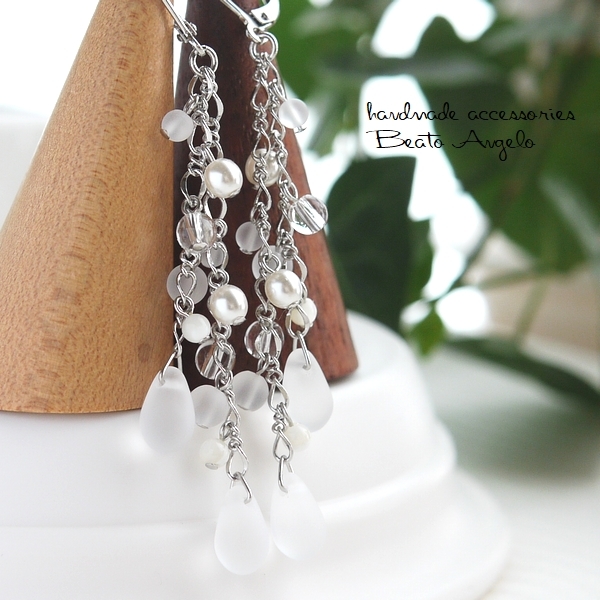 ■+angelo+チェコドロップとクリスタルのピアス(p-222)クリスタルマット S フリンジ 天然石 ホワイト パール フレンチフック拍卖