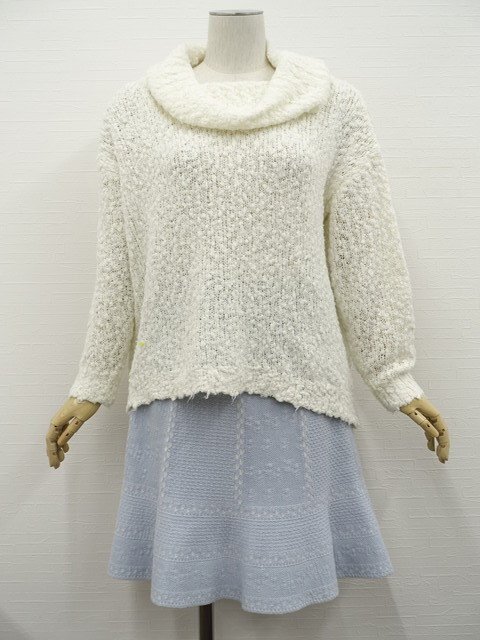 美品 GU&Feroux 洗える 長袖セーター+ひざ丈ニットフレアスカート コーディネート上下2点セット M相当 白系/青系 総柄 フェミニン系 20代拍卖