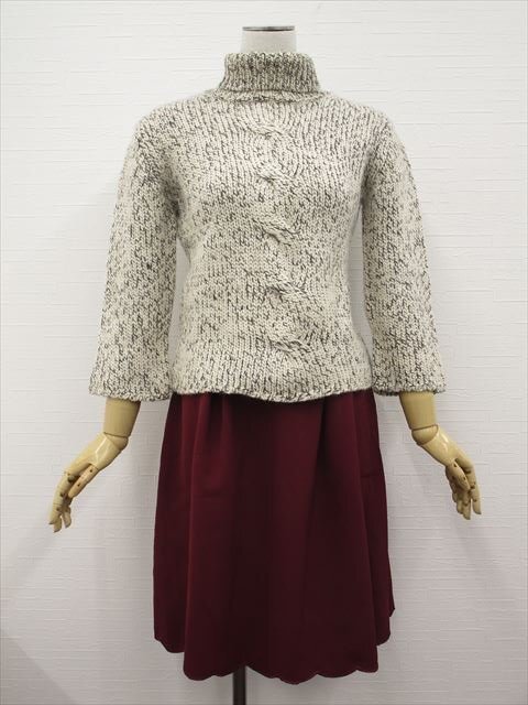 美品 amelier等 9分袖セーター+ひざ丈タックスカート コーディネート上下2点セット M相当 白系×黒 ミックス/赤系 カジュアル系 30~40代拍卖