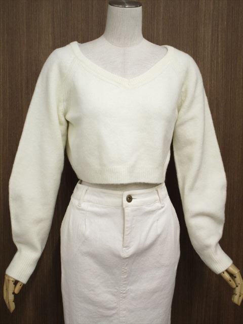 美品 ジーユー GU 洗える ラグランスリーブ 長袖 Vネック ニットセーター S オフホワイト拍卖