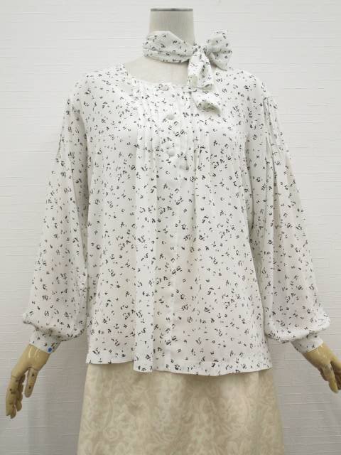 美品 HIYOSHIYA パフスリーブ 長袖 デザインネック プルオーバーブラウス ホワイト×ブラック 総柄 【メール便可】拍卖