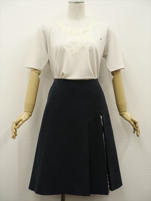 美品 SEMPRE&Miss ALICE カットソー+フレアスカート コーディネート上下2点セット M相当 白系 花柄/黒&白×灰 総柄 オフィス系 30代~40代拍卖