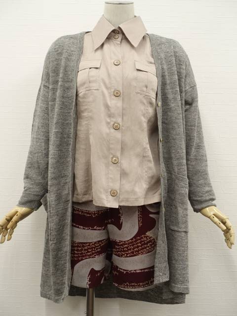 美品 M.deux等 長袖 カーディガン+ブラウス+ショートパンツ コーデ3点セット M相当 グレー杢/ベージュ系/赤地 総柄&英字 クール系 20代~拍卖