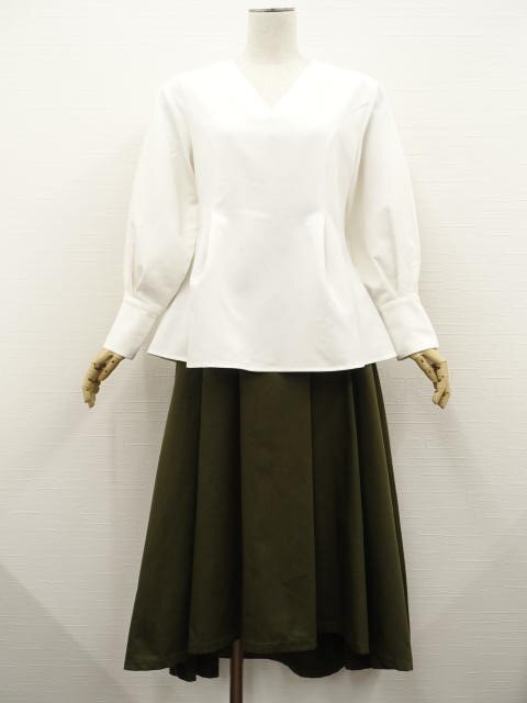 美品 titivate等 長袖ブラウス+ロング丈フィッシュテールスカート コーディネート2点セット M相当 ホワイト/カーキ― きれいめ系 30~40代拍卖