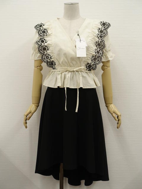 美品 Cleome等 半袖カシュクールPOブラウス+膝丈フィッシュテールスカート コーデ2点セット M 白&黒 刺繍/黒 フェミニン系 20代・30代~拍卖