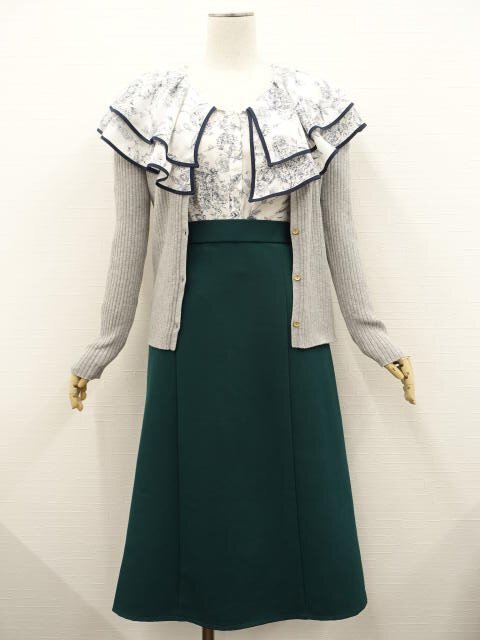 美品 GRL等 カーディガン+ブラウス+ロング丈フレアスカート コーデ3点セット M相当 グレー/白地 花/緑 フェミニン・きれいめ系 20代~40代拍卖