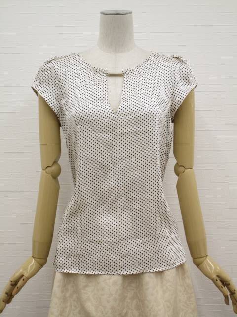 美品 ザラベーシック ZARA BASIC フレンチスリーブ 半袖 デザインネック POブラウス XS アイボリー地 ネイビー ドット柄 【メール便可】拍卖