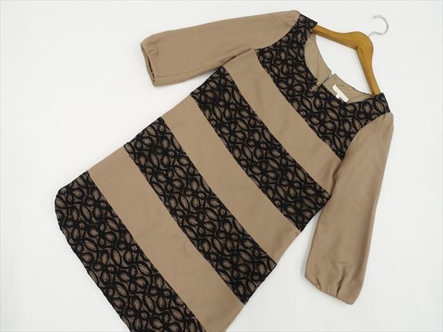 美品 プロポーションボディドレッシング PROPORTION BODY DRESSING ひざ丈 七分袖 ラウンドネック ワンピース 3 ベージュ×ブラック 花柄拍卖