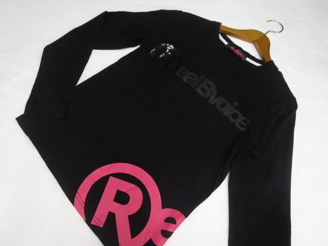 美品 リアルビーボイス RealBvoice 長袖 クルーネック カットソー M ブラック地 グレー系×ピンク ブランド ロゴ 【メール便可】拍卖
