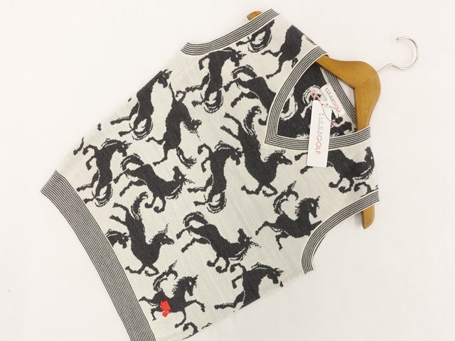 定価\13,000 新品タグ付 FICCE BY DON KONISHI 洗えるニットジレベスト ゴルフ M アイボリー地 ブラック ホース柄 【メール便可】拍卖