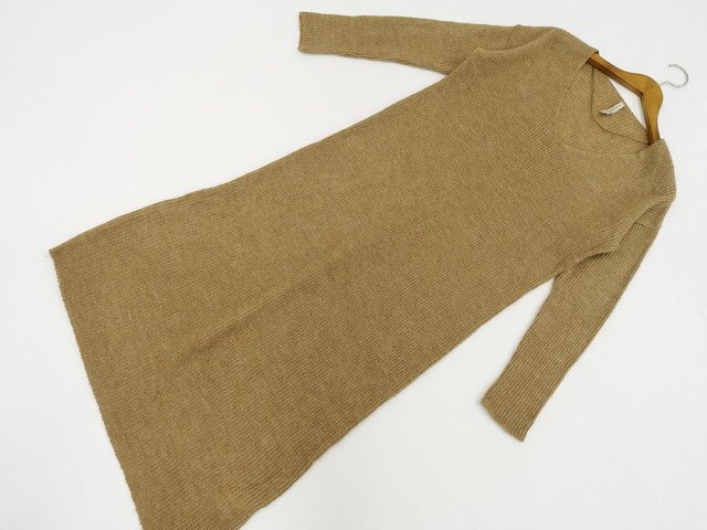 美品 ベルシュカ Bershka 洗えるロング丈 ドロップショルダー 長袖 Vネック ニットワンピース S ライトブラウン拍卖