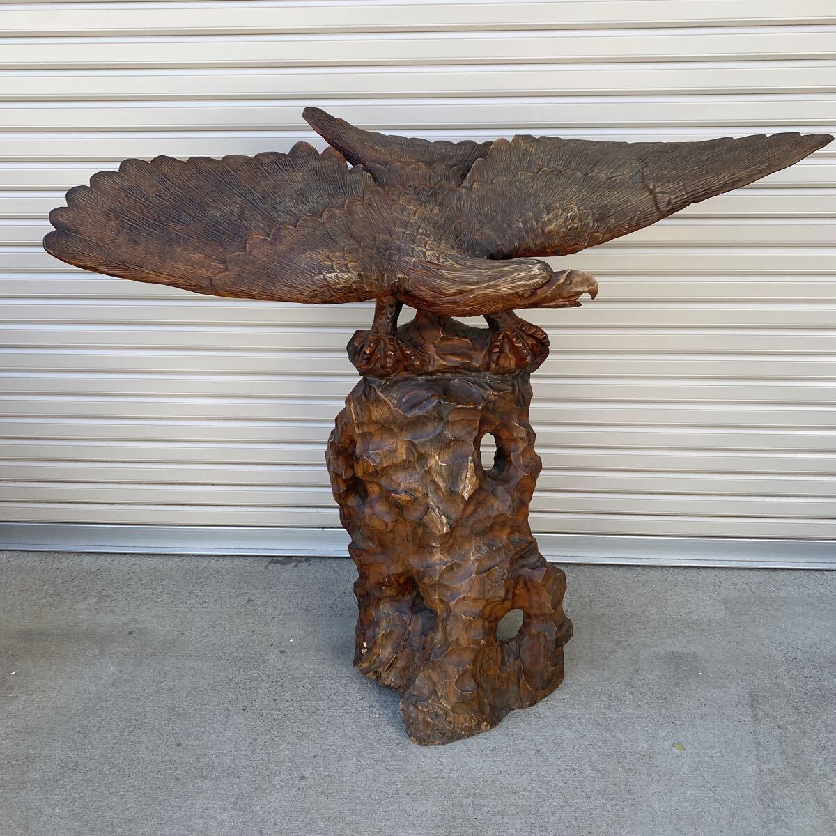 T4141 大型木彫り 鷲 大きな鷲 木調 彫刻 骨董 古民具 インテリア オブジェ 幅1400mm 500拍卖