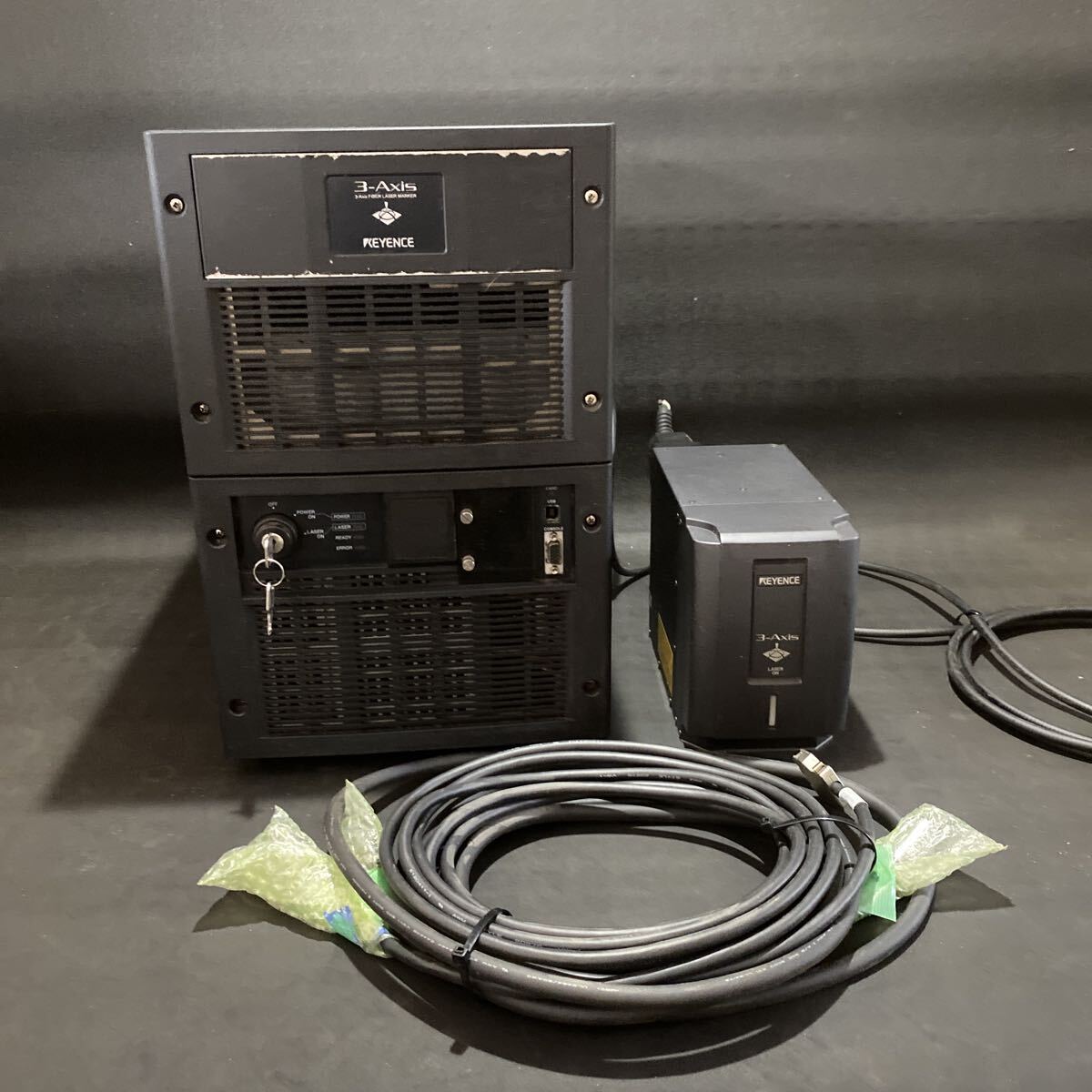 T4188 キーエンス KEYENCE MD-F3000 金属加工 レーザーマーカー 3Axis LaserMarker 3-Axis ファイバ レーザマーカ 本体のみ 拍卖