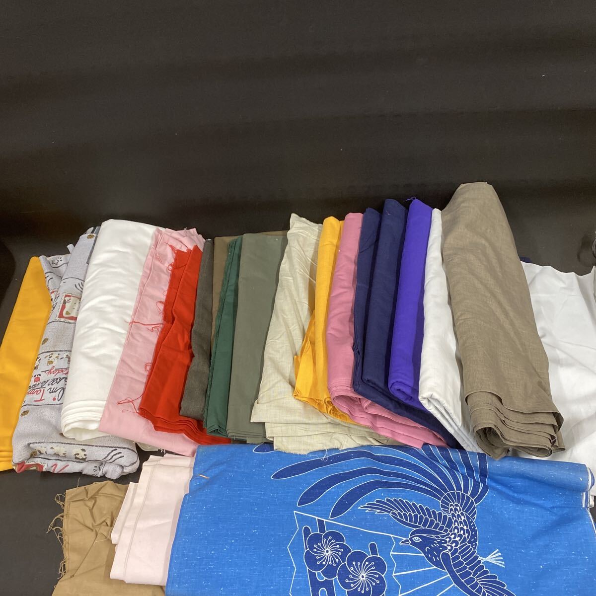 T4196 【宝箱】超大量! 布 生地 はぎれ 約17.5㎏ サイズ・種類 色々おまとめセット 手芸 ハンドメイド 裁縫 サークル拍卖