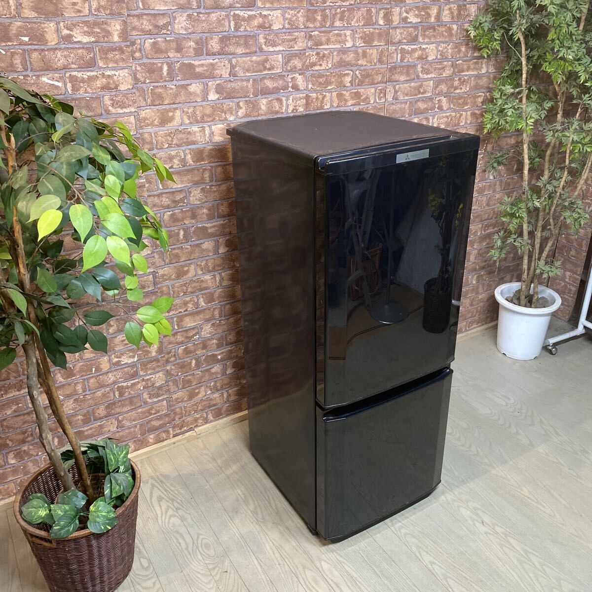 T4229 2018年 黒 ブラック 三菱 2ドア ノンフロン冷凍冷蔵庫 146L MR-P15C-B拍卖