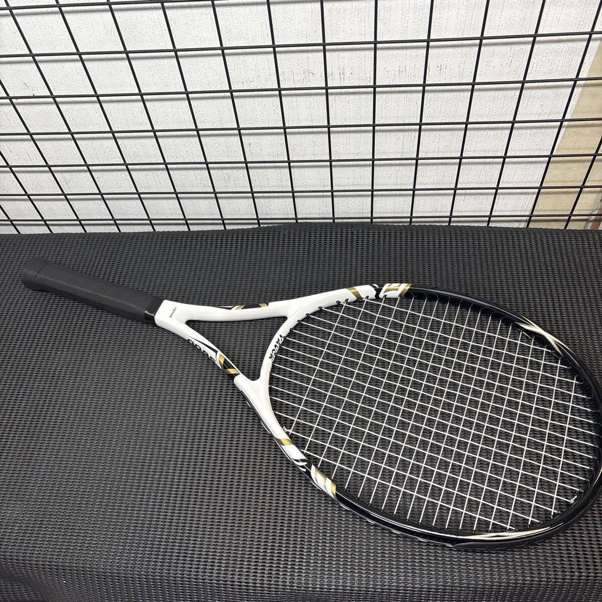 ★大阪/店舗受け取り可★美品 YANCK テニスラケット 27インチ ケースなし 入門モデル 部活 クラブ 練習用 ★拍卖