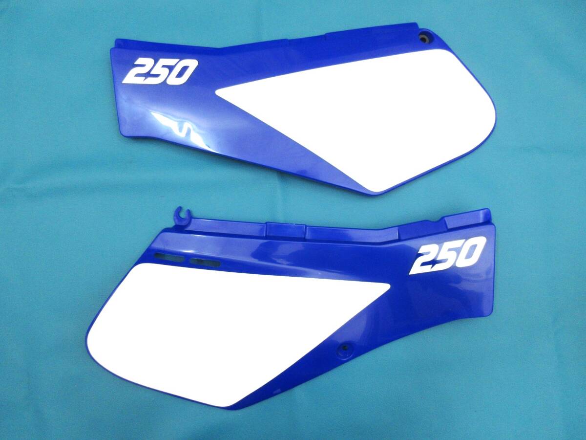 ■ワイズギヤ■TT250R■TT-R■WRルック■サイドカバー左右セット■4GY-2171-B0■4GY-2172-B0■未使用品■国内正規品!!!■入手困難■即決拍卖