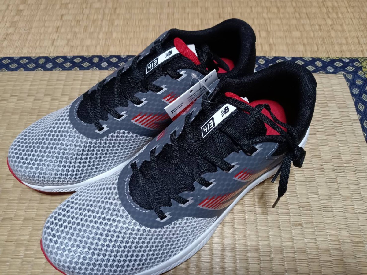 【新品】 ニューバランス ランニングシューズ 28cm グレー拍卖