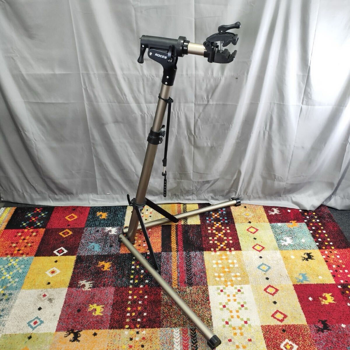 ♪ ROCES 自転車用メンテナンススタンド 折りたたみ式 収納 持ち運び ロードバイク マウンテンバイク 整備 モノトク拍卖