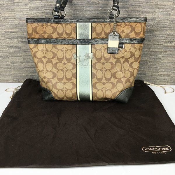 袋付き!COACH/コーチ 肩掛け/トートバッグ 茶 シグネチャー ロゴチャーム付き 管NO.B14-27拍卖