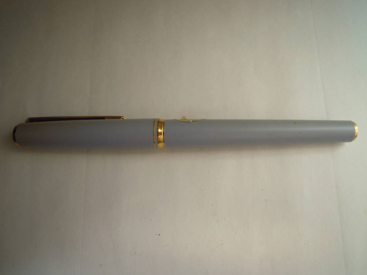① PILOT パイロット  パープルグレー軸&ゴールド装飾万年筆H986拍卖