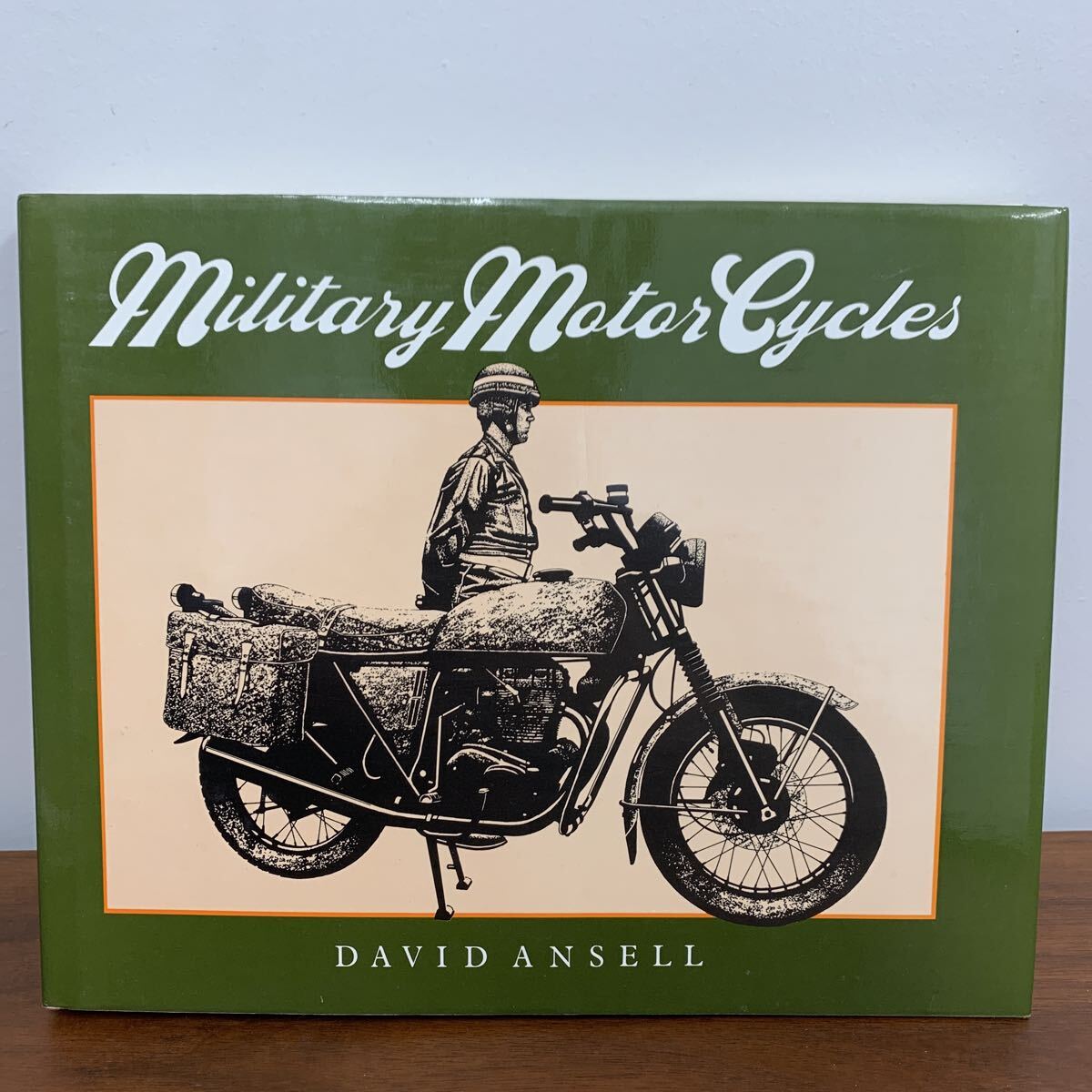 【305】Military MotorCycles ミリタリーモーターサイクル デビッド・アンセル著 軍用オートバイ 洋書 ミリタリー拍卖