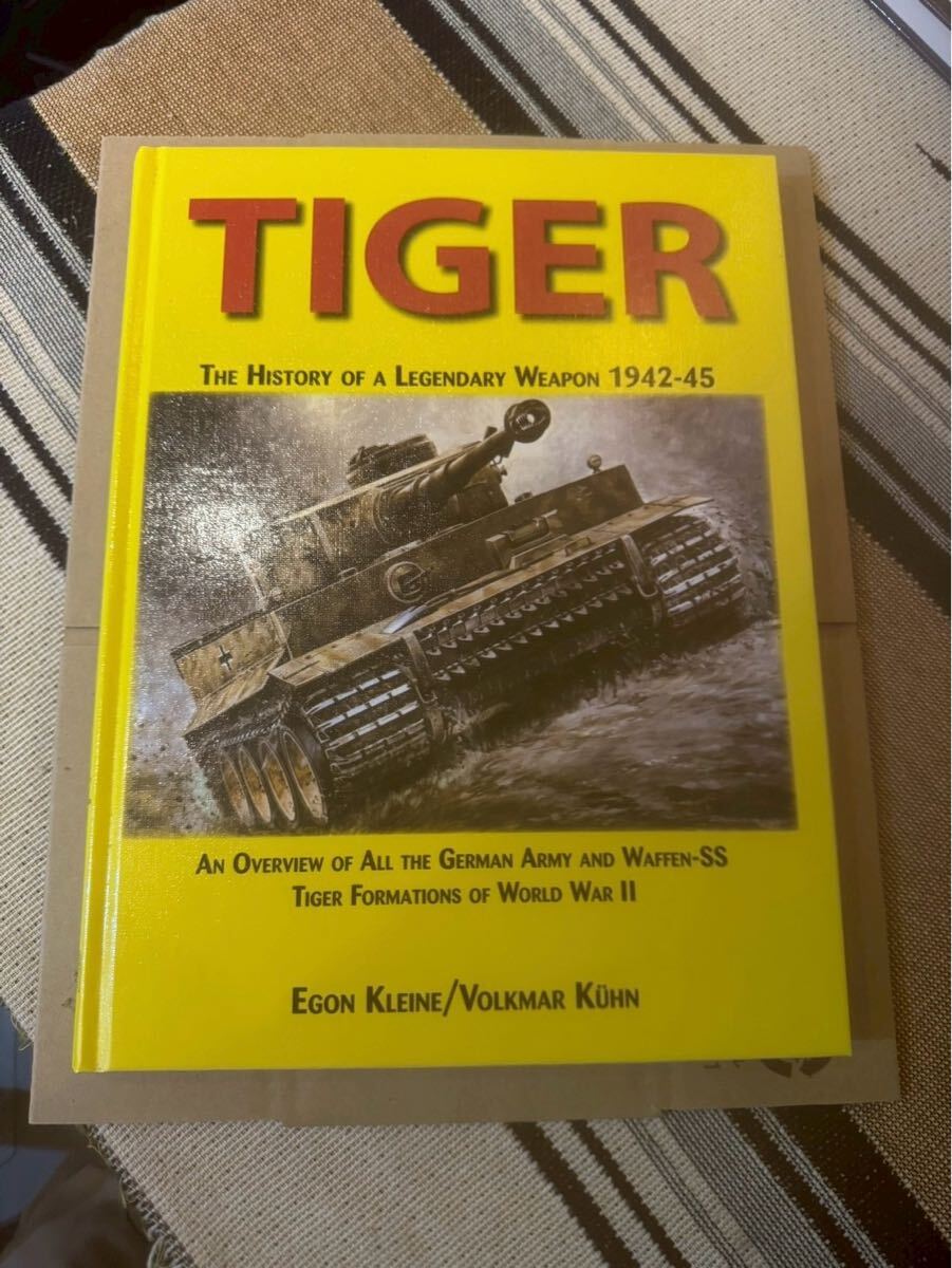 ③③ エーゴン・クライネとフォルクマール・キューン「TIGER: THE HISTORY OF A LEGENDARY WEAPON 1942-45」 ミリタリー 洋書拍卖