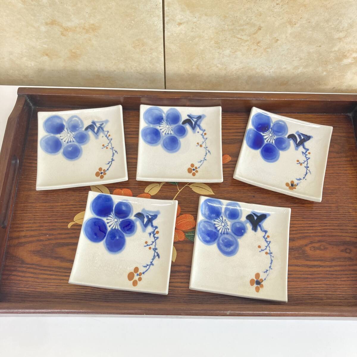 【中古】昭和レトロ 食器 花柄 取り皿 小皿 可愛い皿5枚 お盆セット拍卖