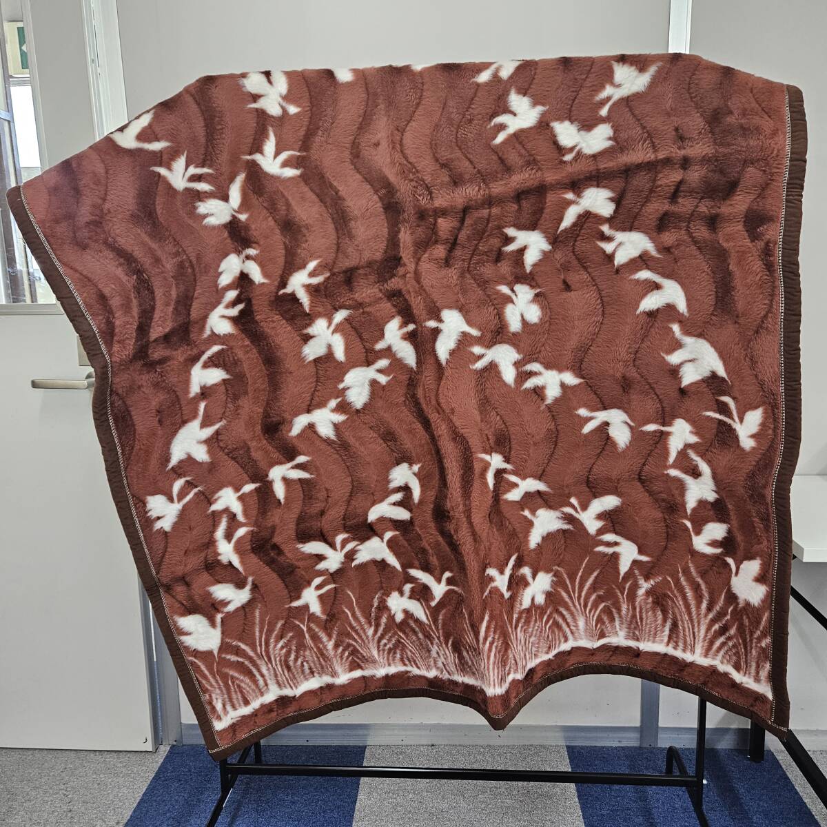 【未使用品】毛布 日本製 ベスロン 東邦レーヨン 鳥柄 アクリル ブランケット拍卖