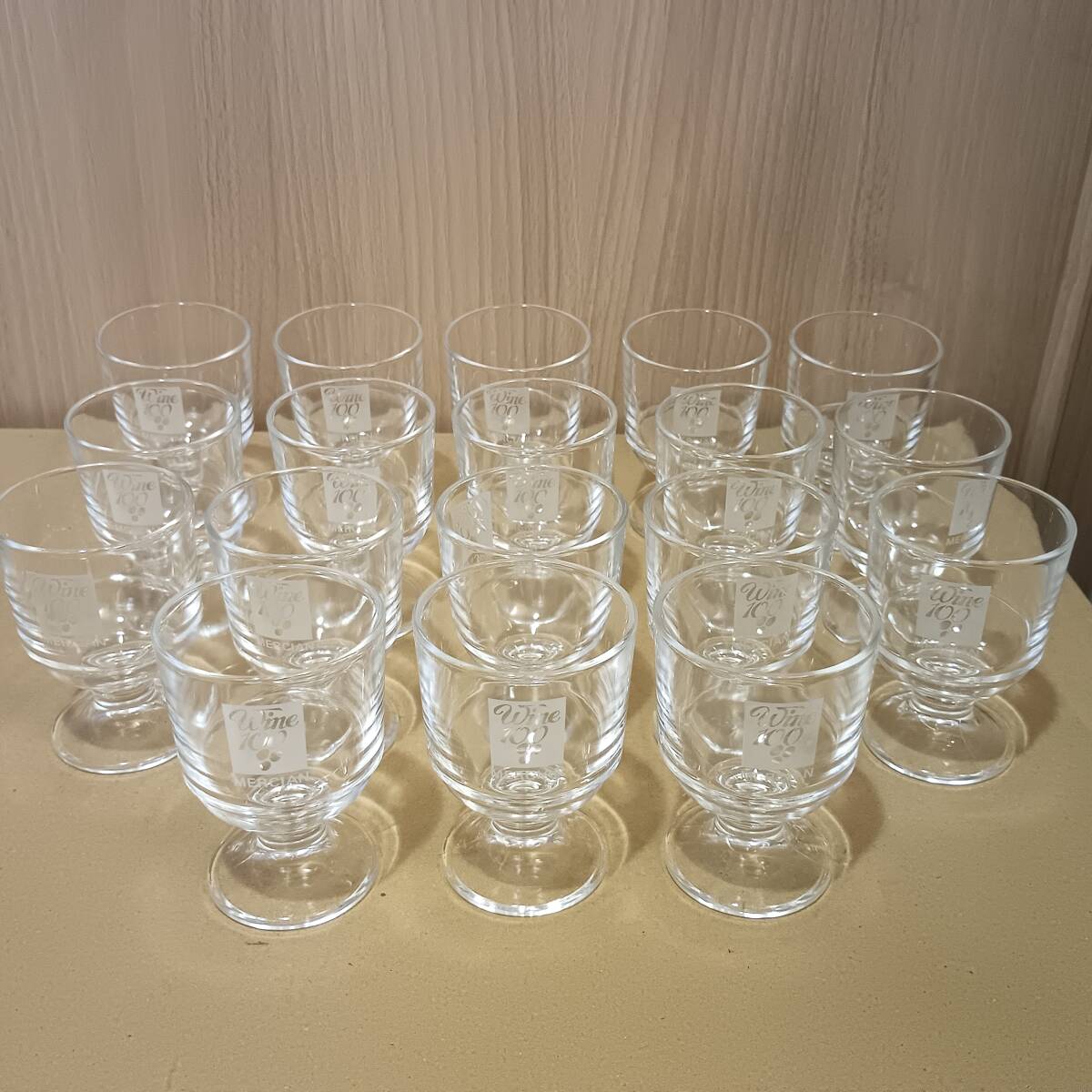 【メルシャンワイン】 100周年記念・小さなワイングラス 18客セット 新品未使用拍卖
