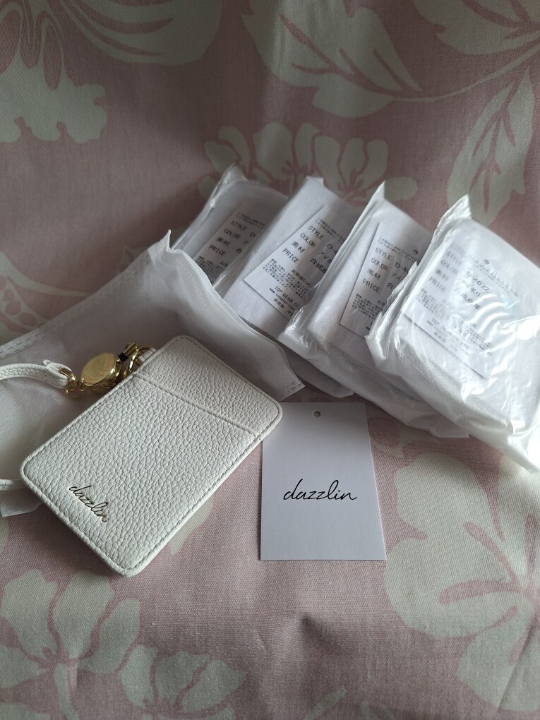 dazzlin パスケース アイボリー(白) 5個セット 新品拍卖