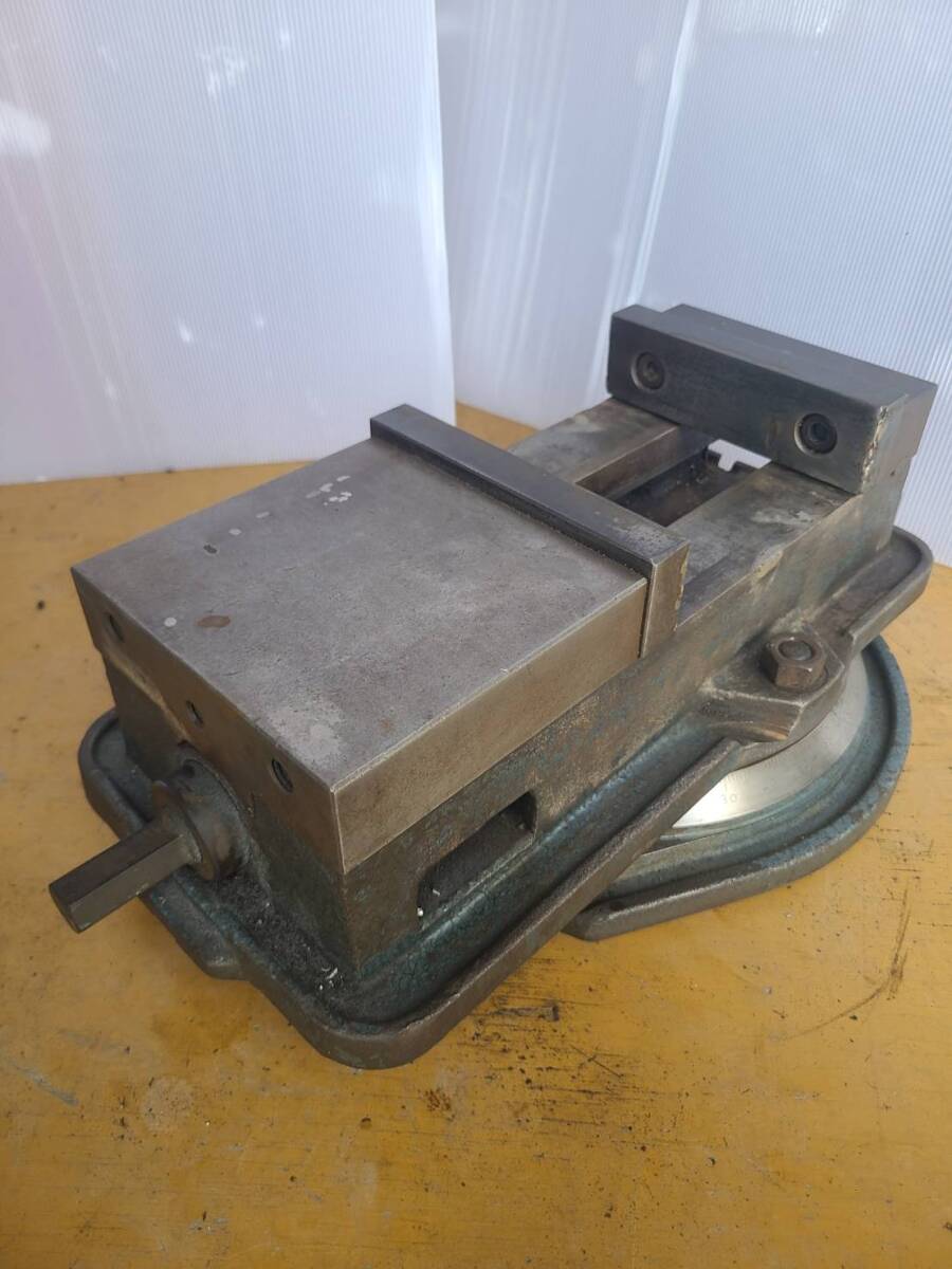 AMADA マシンバイス 回転台付 T6拍卖