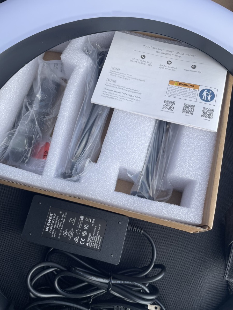 送料込み NEEWER リングライト?拍卖