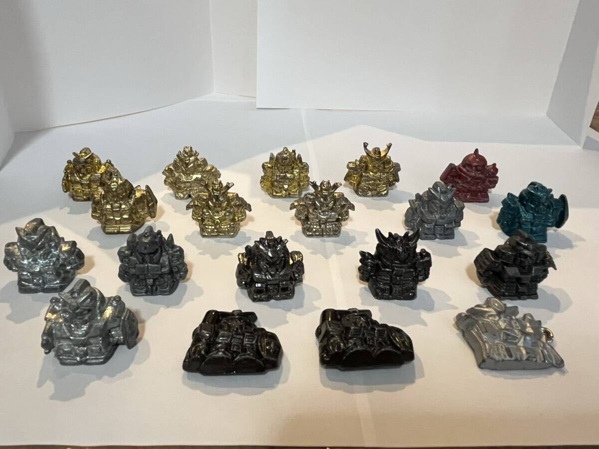 【希少】限定 レア ガンダム 消しゴム(ガン消し)バッジ 19個まとめ セット ダイキャスト 金属製 メタル 当時物 シークレット メタリック拍卖