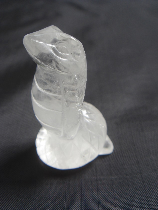 ☆風水、開運,高透明水晶彫刻置物,十二支干支巳年、天然水晶クリスタル「蛇」置物A1拍卖