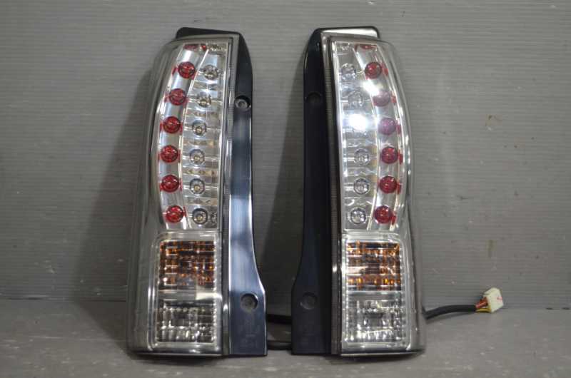 ekワゴン 前期(H82W) 純正 SR 破損無 動作保証 テールライト 左右 LED点灯OK テールランプ 右 左 RCL-010/8331A048 8331A047 k092420拍卖