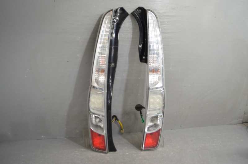 ムーブ X 前期(LA100S) 純正 イチコー 動作保証 テールライト 左右 セット テールランプ 右 左 D098 /81550-B2380 81560-B2380 k092824拍卖