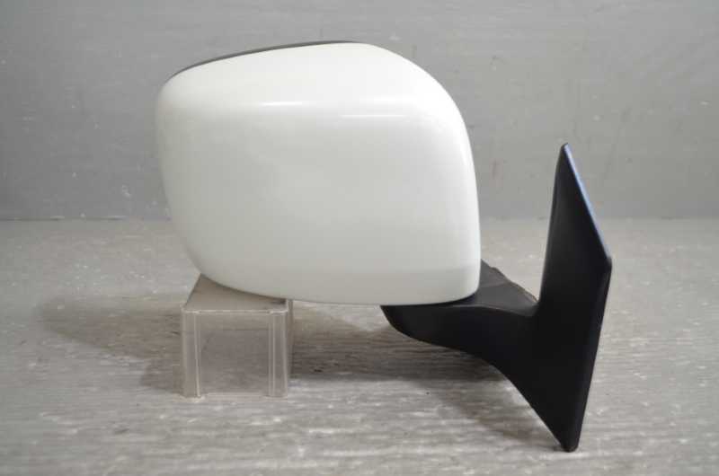 ワゴンR スティングレー X 前期(MH23S) 純正 破損無 取付OK 動作保証 右 ドアミラー 5P 電格 Z7T /84701-70K00-Z7T k092877拍卖