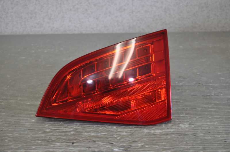 アウディ A4 アバント 2.0 TFSI B8系 右H 前期 (8KCDNF) 純正 破損無 右 フィニッシャー ランプ テールライトリア 内側 216002 s020964B拍卖