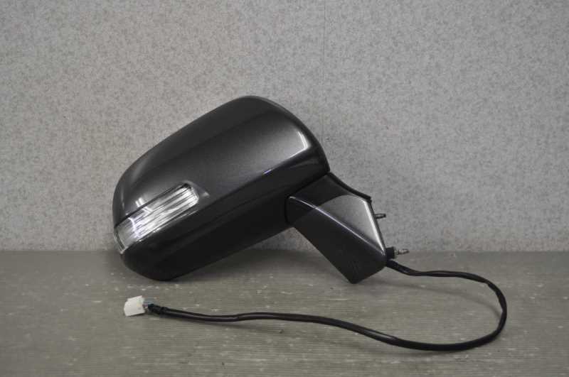 ノア SI 前期 (ZRR70) 純正 破損無 動作保証 右 ドアミラー 電格 ウィンカー付 1G3 ガンメタ 8406 87910-28B10 s021009B拍卖